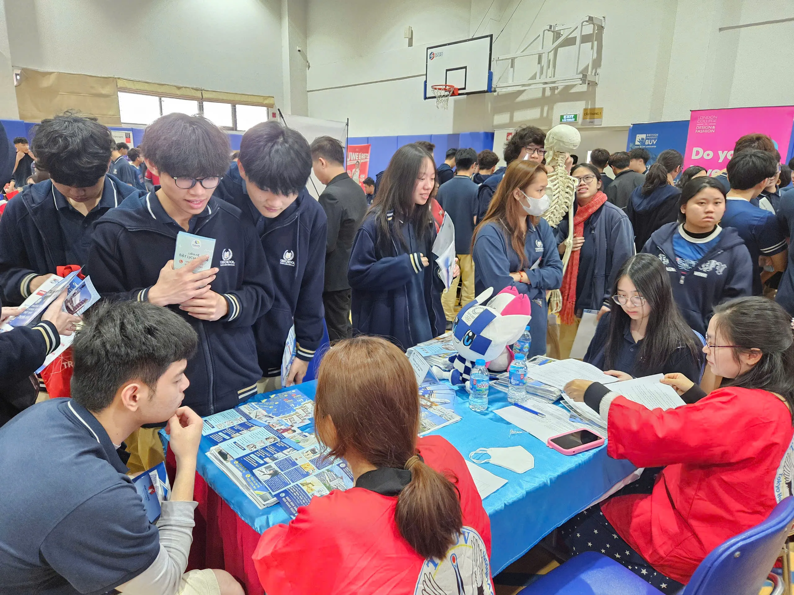 Triển lãm các trường Dubai casino online trong nước tại Vinschool Ocean Park 1