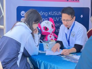 Bước 2: Đăng nhập bằng tài khoản do nhà trường cung cấp